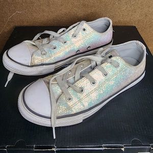 Converse shoes size 3 juniors